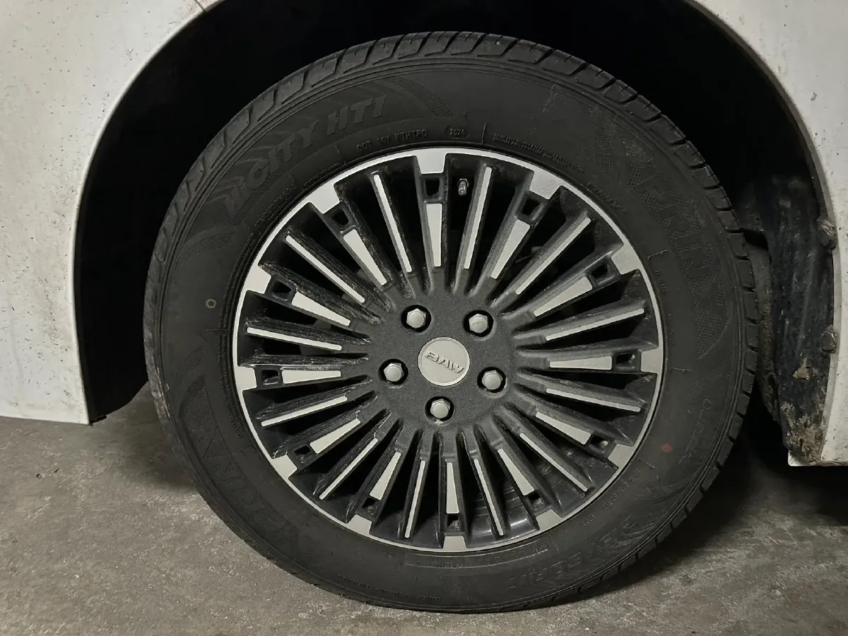 2025 BAW RuiSheng Trump M7 2.0L 144HP L4 8AT,autocango,china used car exporter,china ev exporter,chinese used car exporter,chinese used ev exporter