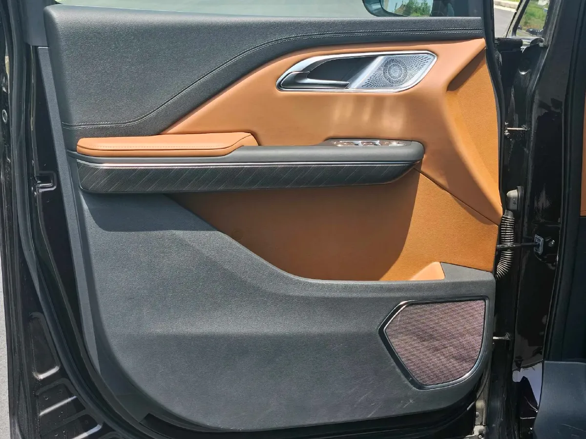 2024 HongQi HQ9 2.0T 163HP L4 1DHT PHEV 20.14KWH,autocango,china used car exporter,china ev exporter,chinese used car exporter,chinese used ev exporter