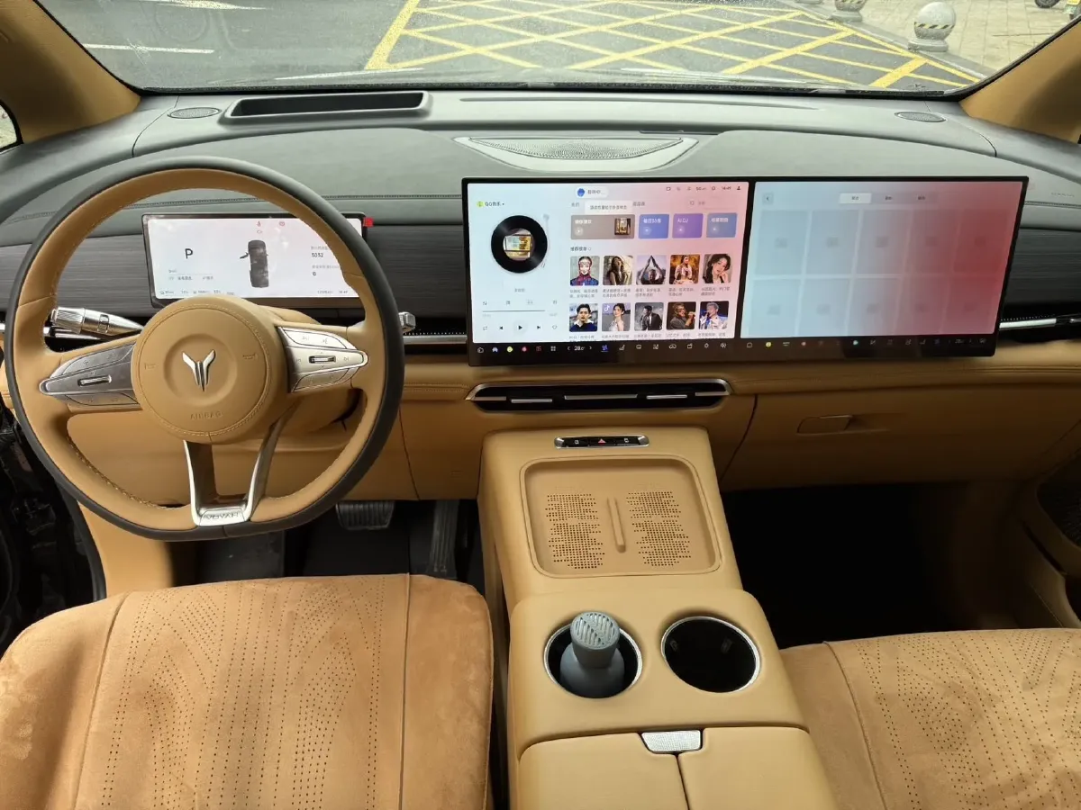 2026 Voyah Dream 1.5T 150HP L4 PHEV,autocango,china used car exporter,china ev exporter,chinese used car exporter,chinese used ev exporter