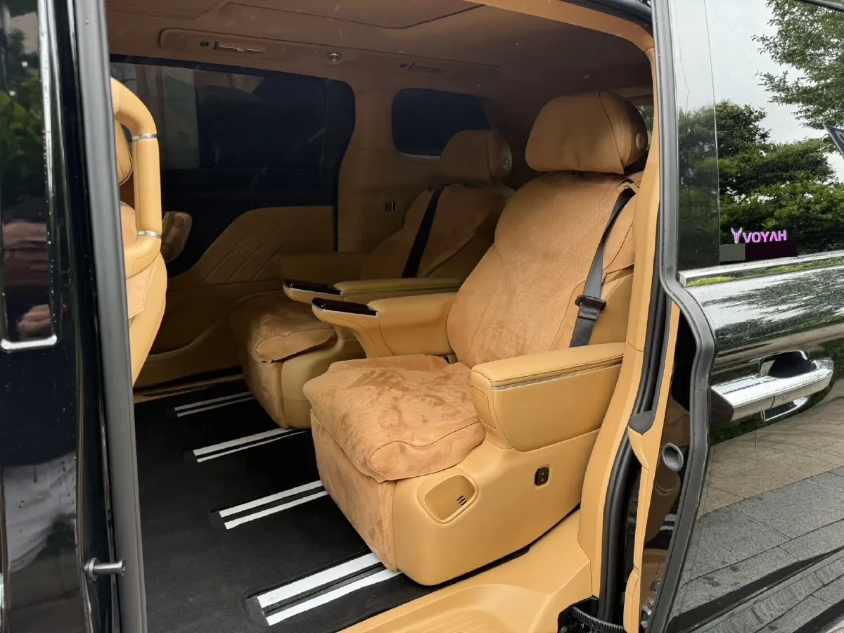 2026 Voyah Dream 1.5T 150HP L4 PHEV,autocango,china used car exporter,china ev exporter,chinese used car exporter,chinese used ev exporter