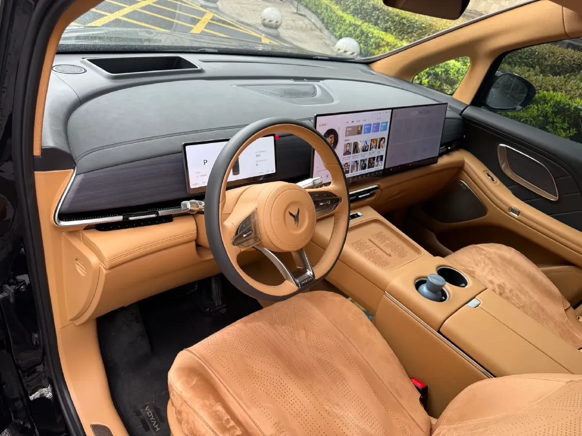 2026 Voyah Dream 1.5T 150HP L4 PHEV,autocango,china used car exporter,china ev exporter,chinese used car exporter,chinese used ev exporter