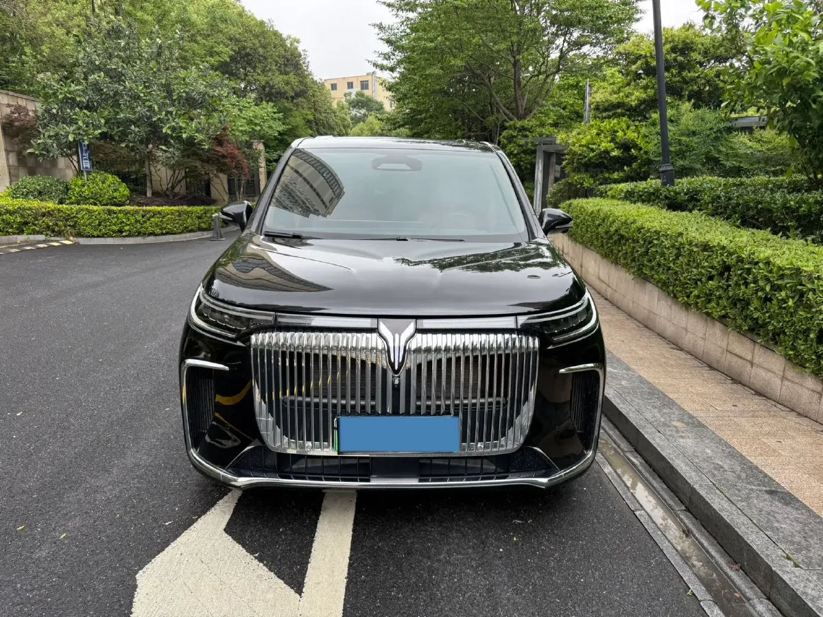 2026 Voyah Dream 1.5T 150HP L4 PHEV,autocango,china used car exporter,china ev exporter,chinese used car exporter,chinese used ev exporter
