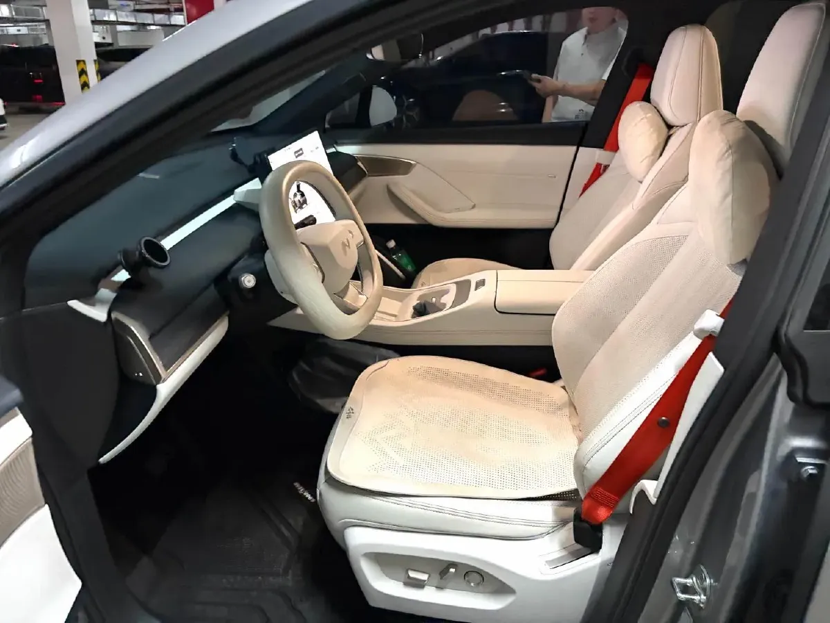 2024 ONVO L60 BEV 60KWH,autocango,china used car exporter,china ev exporter,chinese used car exporter,chinese used ev exporter