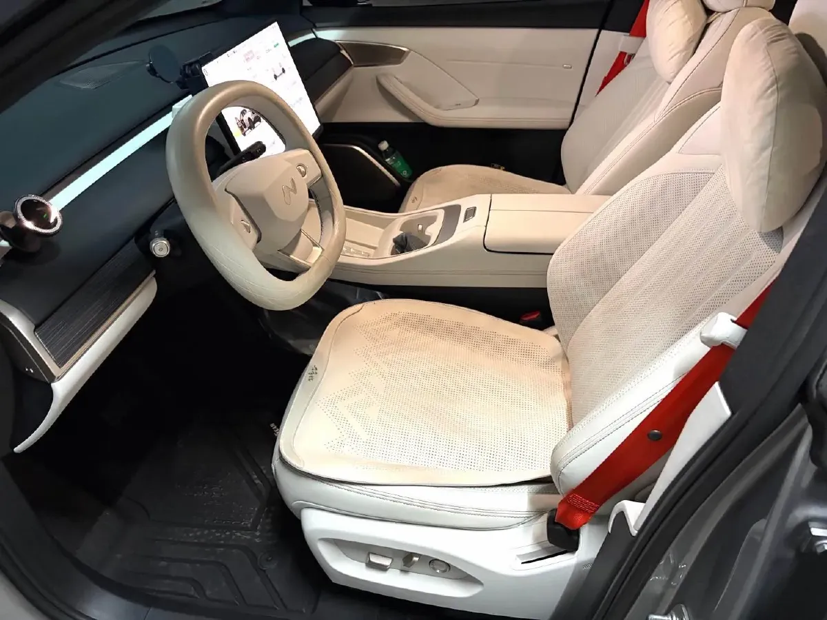 2024 ONVO L60 BEV 60KWH,autocango,china used car exporter,china ev exporter,chinese used car exporter,chinese used ev exporter