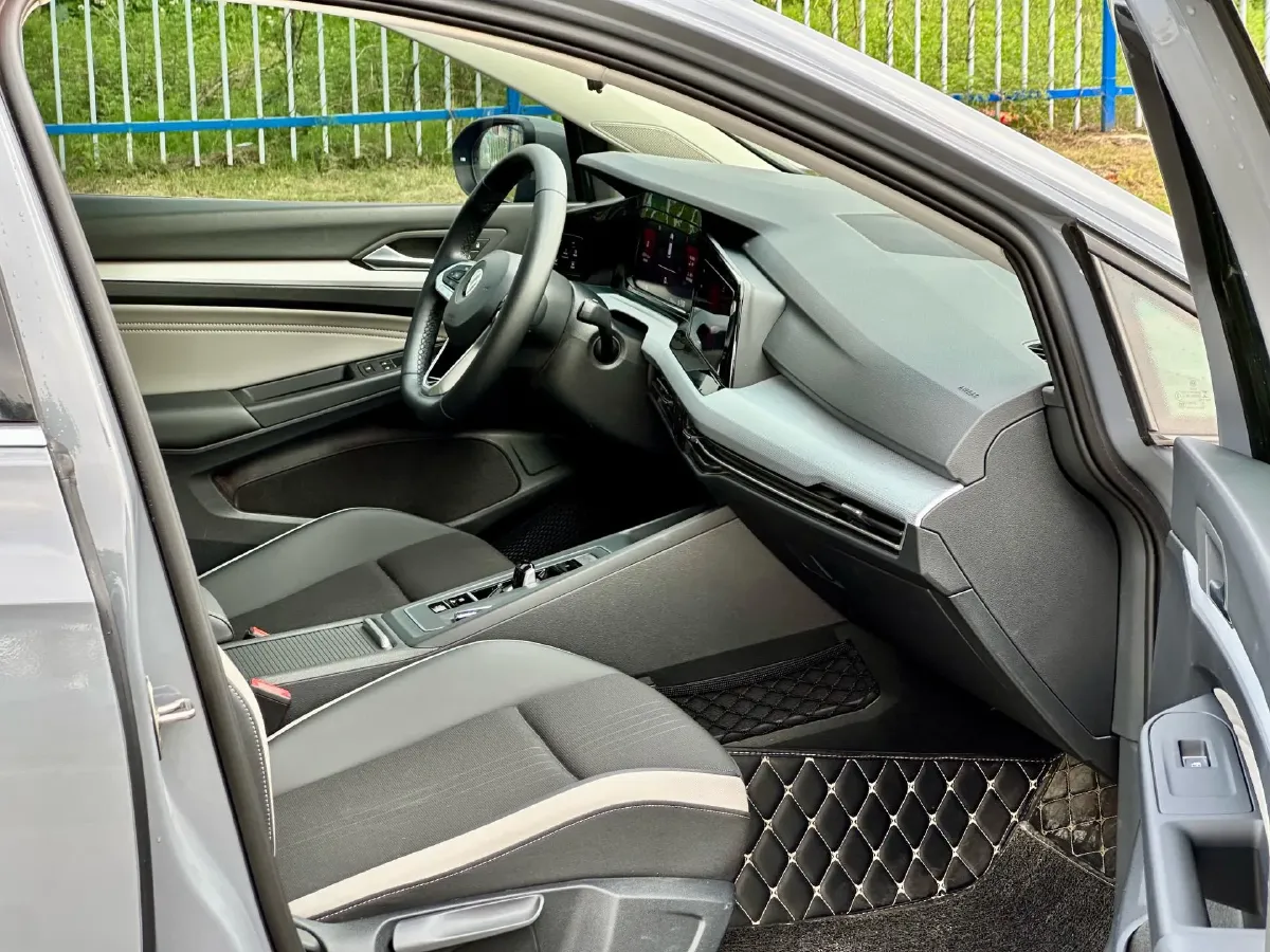 2021 Volkswagen Golf 1.4T 150HP L4 7DCT,autocango,china used car exporter,china ev exporter,chinese used car exporter,chinese used ev exporter