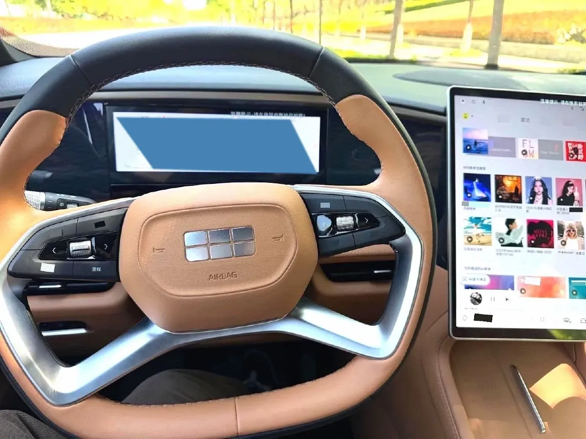 2025 Geely Galaxy L7 1.5L 112HP L4 1DHT PHEV 18.4KWH,autocango,china used car exporter,china ev exporter,chinese used car exporter,chinese used ev exporter