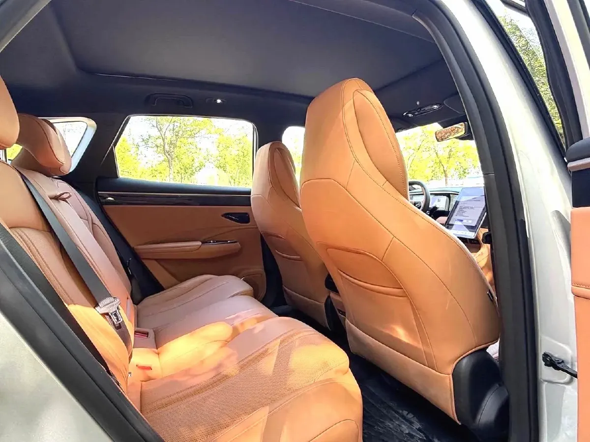 2025 Geely Galaxy L7 1.5L 112HP L4 1DHT PHEV 18.4KWH,autocango,china used car exporter,china ev exporter,chinese used car exporter,chinese used ev exporter