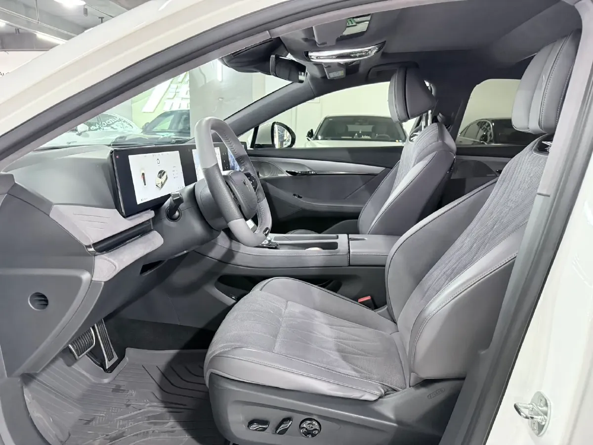 2023 Voyah ZhuiGuang BEV 82.11KWH,autocango,china used car exporter,china ev exporter,chinese used car exporter,chinese used ev exporter