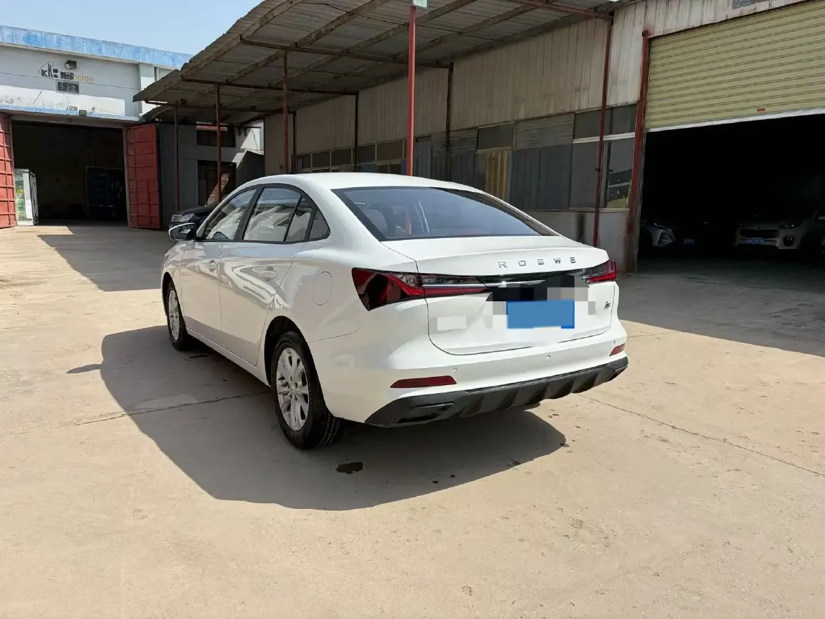 2023 Roewe i5 1.5L 129HP L4 5MT,autocango,china used car exporter,china ev exporter,chinese used car exporter,chinese used ev exporter