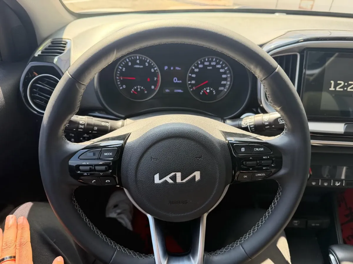 2021 Kia KX1 1.4L 100HP L4 CVT,autocango,china used car exporter,china ev exporter,chinese used car exporter,chinese used ev exporter