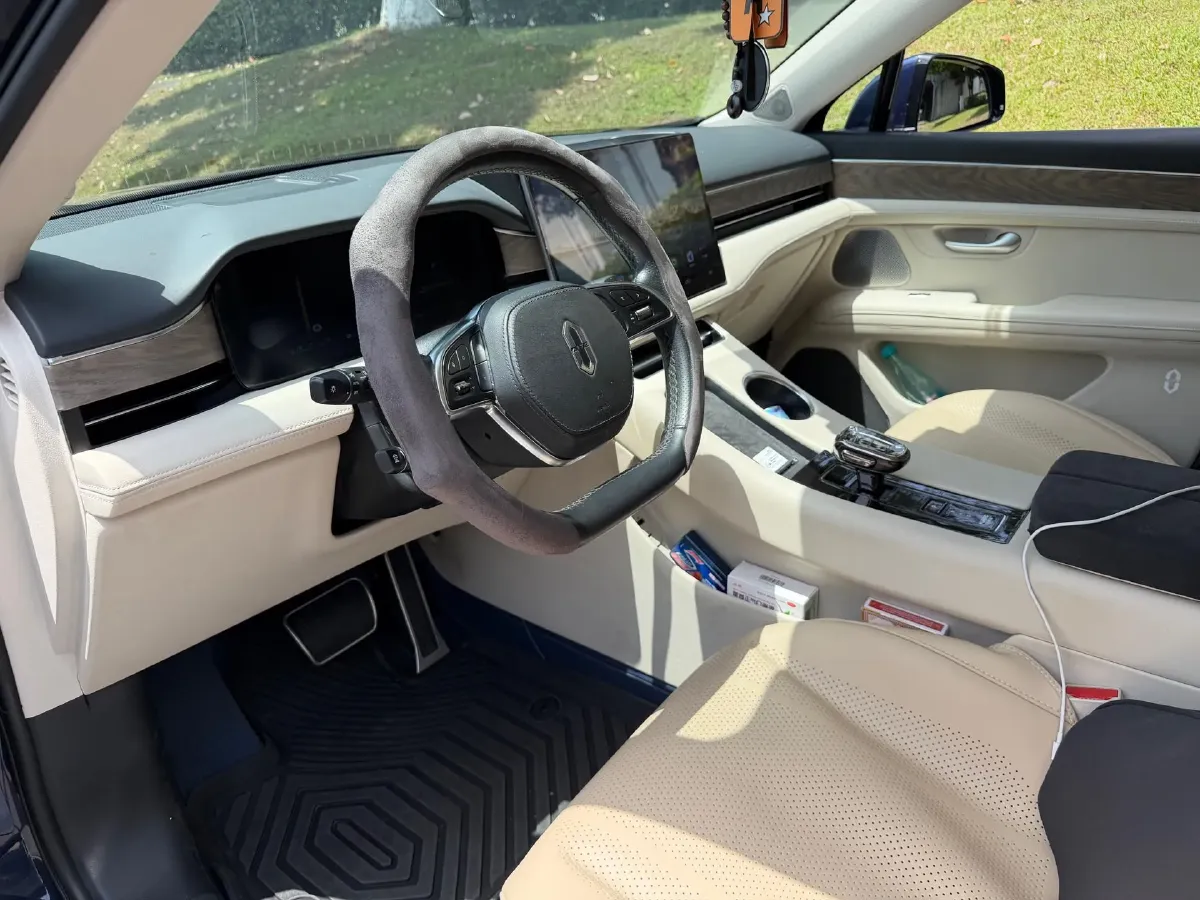 2022 AITO AITO M5 Range Extended 125HP REEV 40KWH,autocango,china used car exporter,china ev exporter,chinese used car exporter,chinese used ev exporter