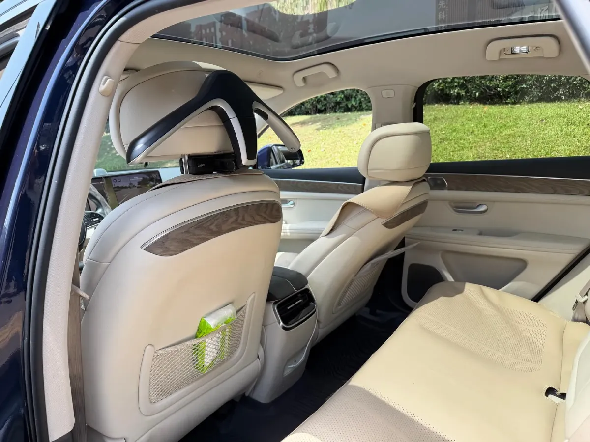 2022 AITO AITO M5 Range Extended 125HP REEV 40KWH,autocango,china used car exporter,china ev exporter,chinese used car exporter,chinese used ev exporter