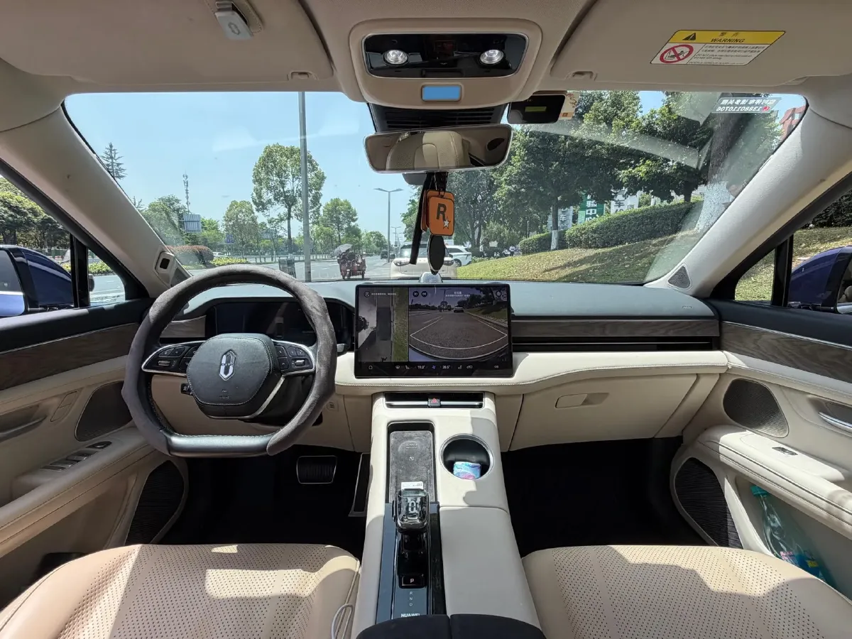 2022 AITO AITO M5 Range Extended 125HP REEV 40KWH,autocango,china used car exporter,china ev exporter,chinese used car exporter,chinese used ev exporter