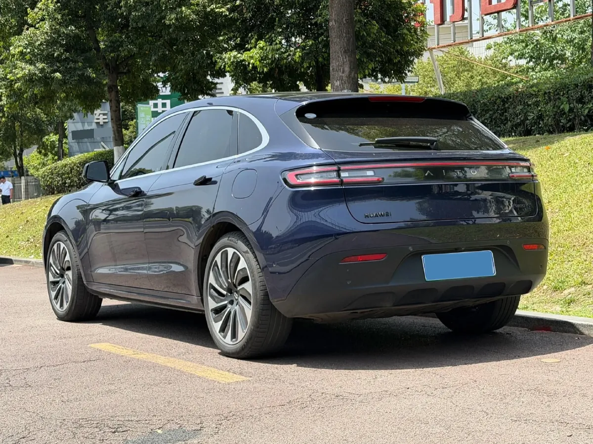 2022 AITO AITO M5 Range Extended 125HP REEV 40KWH,autocango,china used car exporter,china ev exporter,chinese used car exporter,chinese used ev exporter