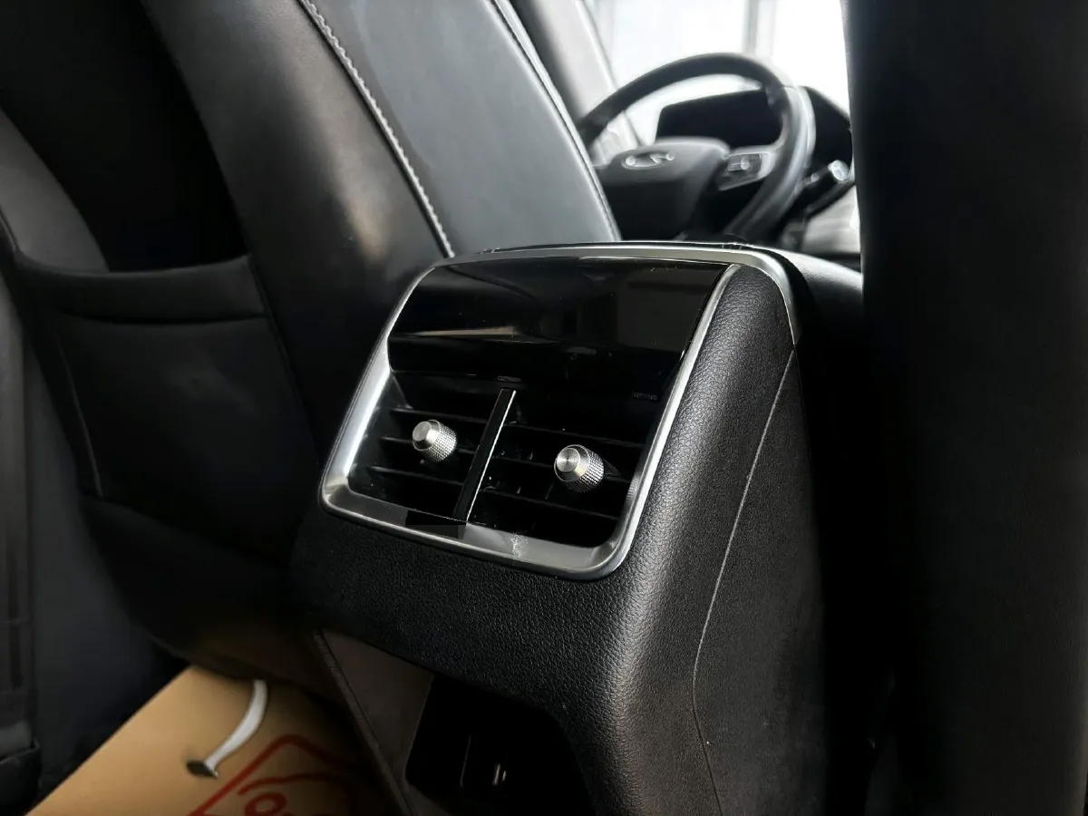 2021 Chery Tiggo 8 2.0T 254HP L4 7DCT,autocango,china used car exporter,china ev exporter,chinese used car exporter,chinese used ev exporter