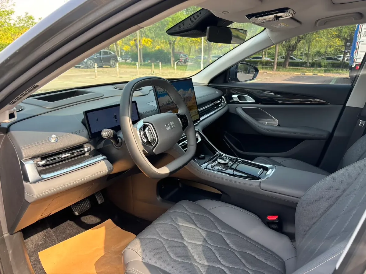 2025 Geely Galaxy A7 1.5L 112HP L4 1DHT PHEV,autocango,china used car exporter,china ev exporter,chinese used car exporter,chinese used ev exporter