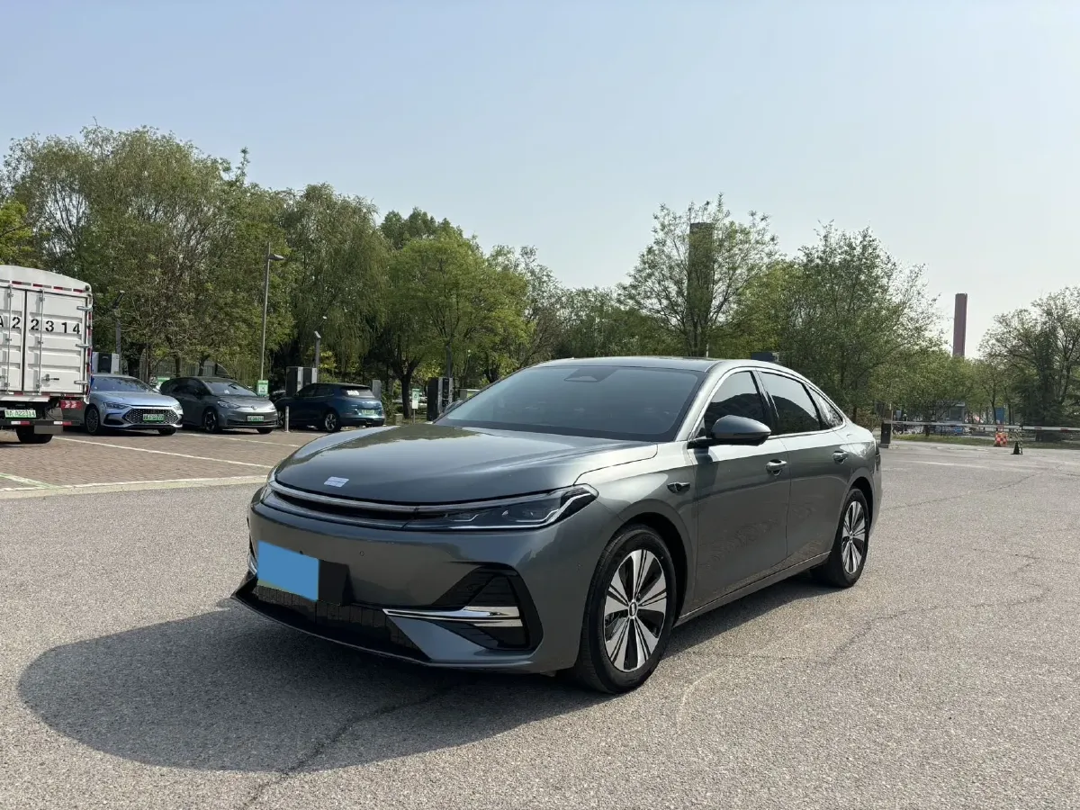 2025 Geely Galaxy A7 1.5L 112HP L4 1DHT PHEV,autocango,china used car exporter,china ev exporter,chinese used car exporter,chinese used ev exporter