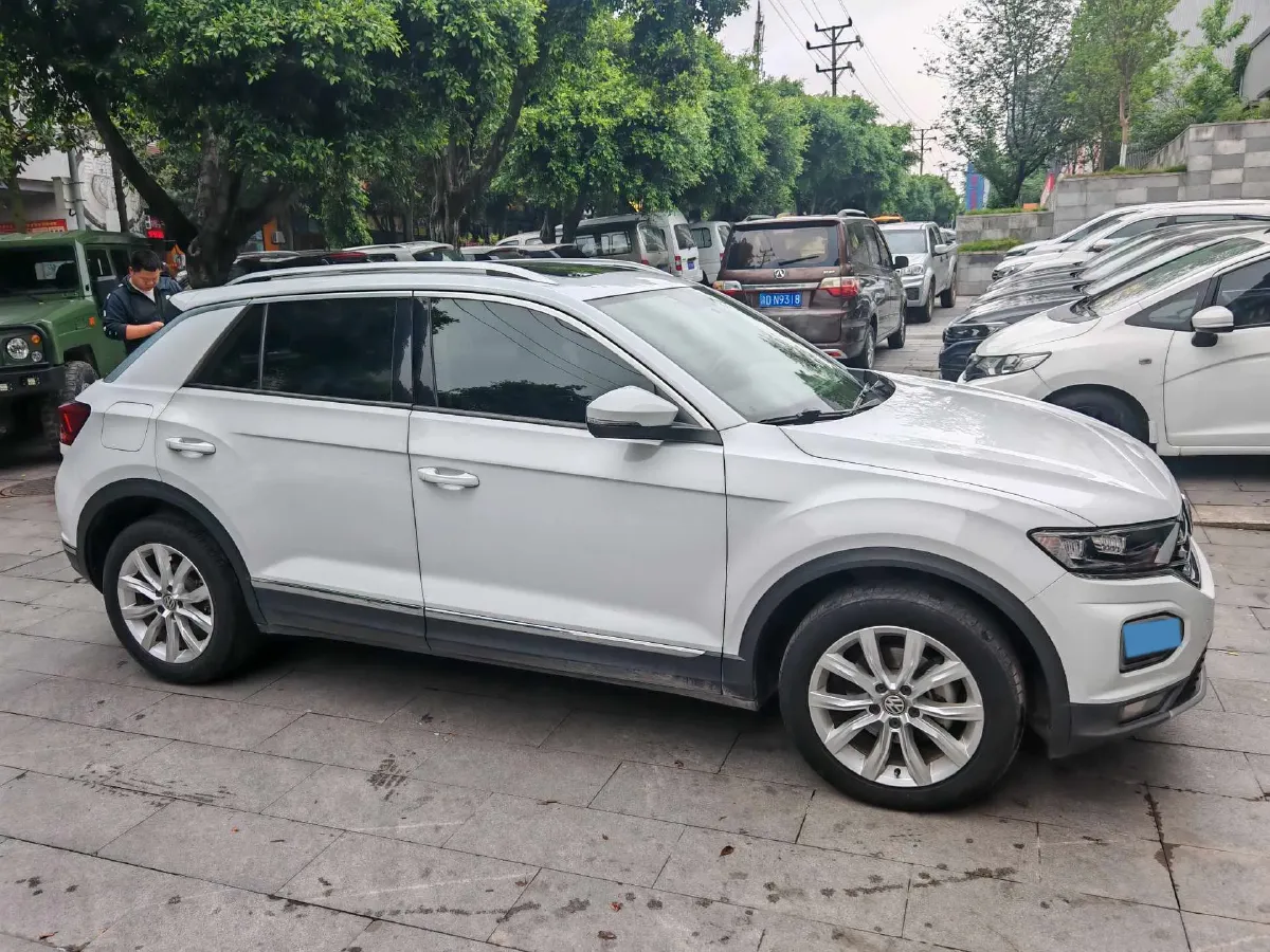 2019 Volkswagen T-Roc 1.4T 131HP L4 7DCT,autocango,china used car exporter,china ev exporter,chinese used car exporter,chinese used ev exporter