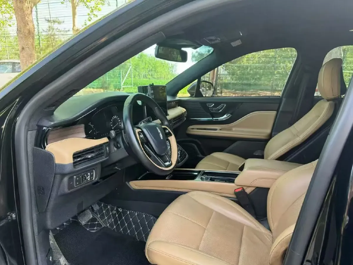 2021 Lincoln Corsair 2.0T 245HP L4 8AT,autocango,china used car exporter,china ev exporter,chinese used car exporter,chinese used ev exporter