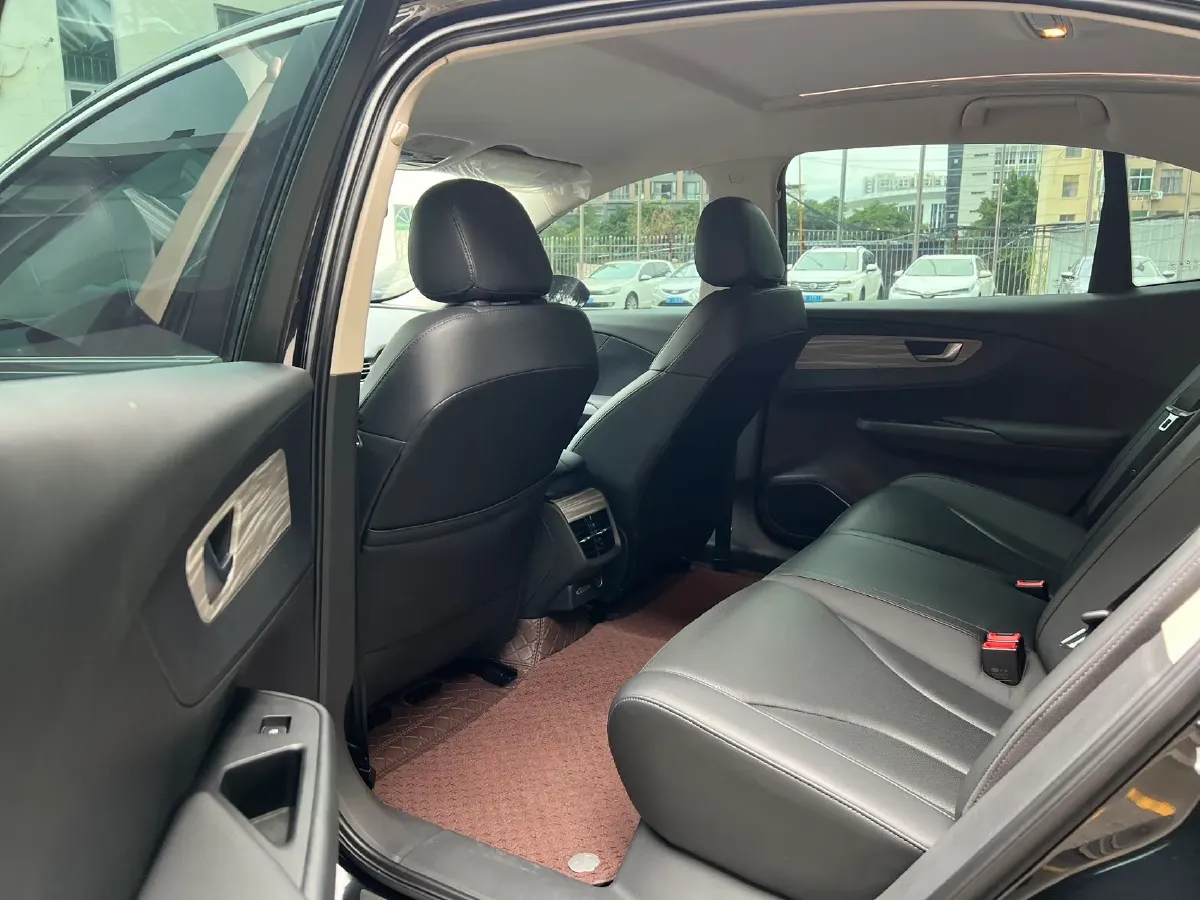 2024 HongQi E-QM5 BEV 72KWH,autocango,china used car exporter,china ev exporter,chinese used car exporter,chinese used ev exporter