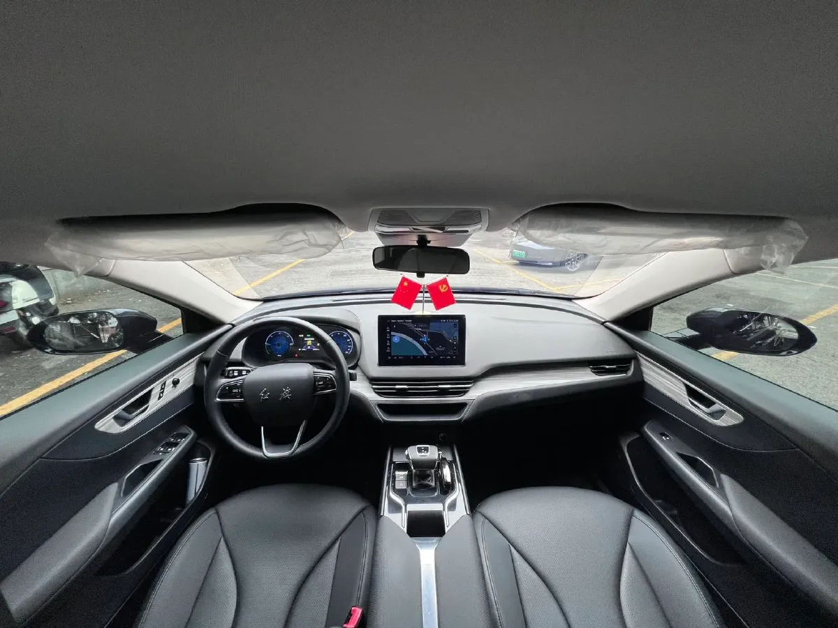 2024 HongQi E-QM5 BEV 72KWH,autocango,china used car exporter,china ev exporter,chinese used car exporter,chinese used ev exporter