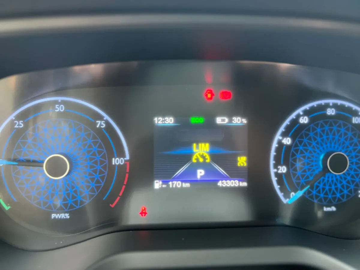 2024 HongQi E-QM5 BEV 72KWH,autocango,china used car exporter,china ev exporter,chinese used car exporter,chinese used ev exporter