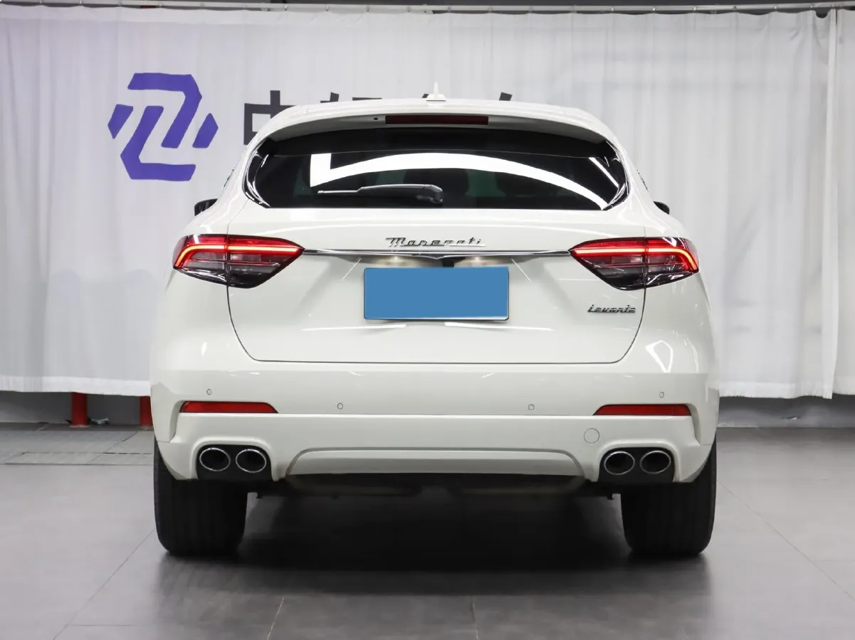 2022 Maserati Levante 2.0T 330HP L4 8AT,autocango,china used car exporter,china ev exporter,chinese used car exporter,chinese used ev exporter