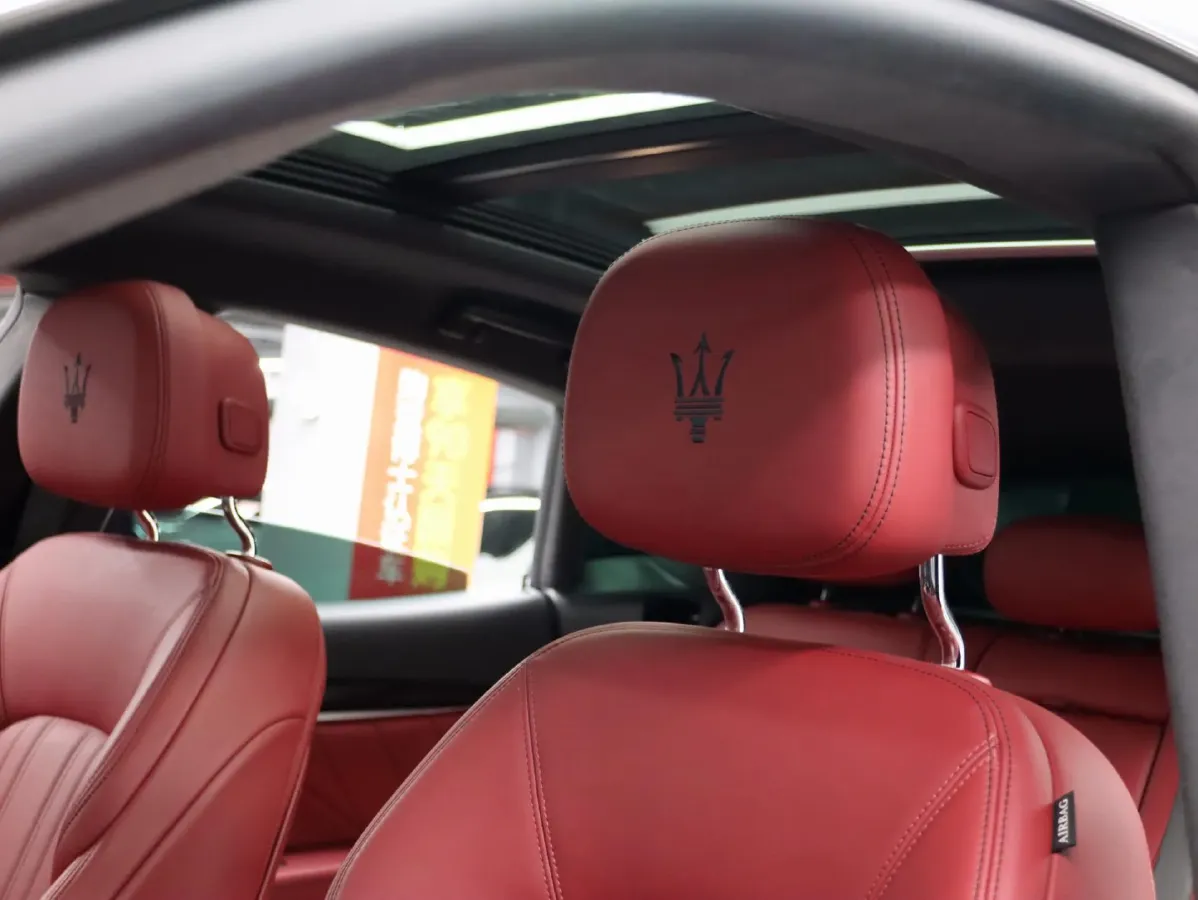 2022 Maserati Levante 2.0T 330HP L4 8AT,autocango,china used car exporter,china ev exporter,chinese used car exporter,chinese used ev exporter