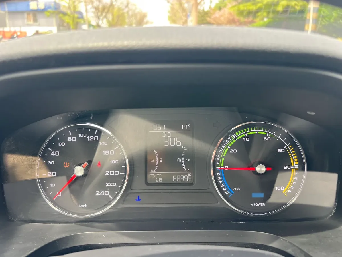 2017 Roewe i6 1.0T 125HP L3 2AT PHEV,autocango,china used car exporter,china ev exporter,chinese used car exporter,chinese used ev exporter