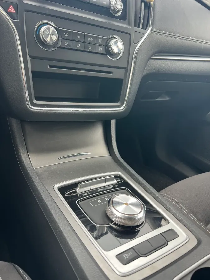 2017 Roewe i6 1.0T 125HP L3 2AT PHEV,autocango,china used car exporter,china ev exporter,chinese used car exporter,chinese used ev exporter