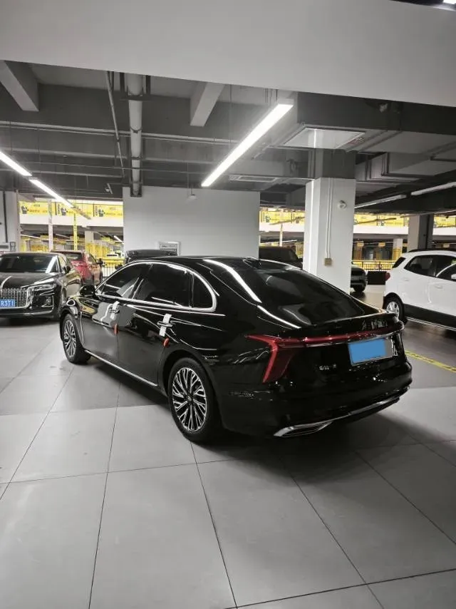 2024 HongQi H5 2.0T 224HP L4 8AT,autocango,china used car exporter,china ev exporter,chinese used car exporter,chinese used ev exporter