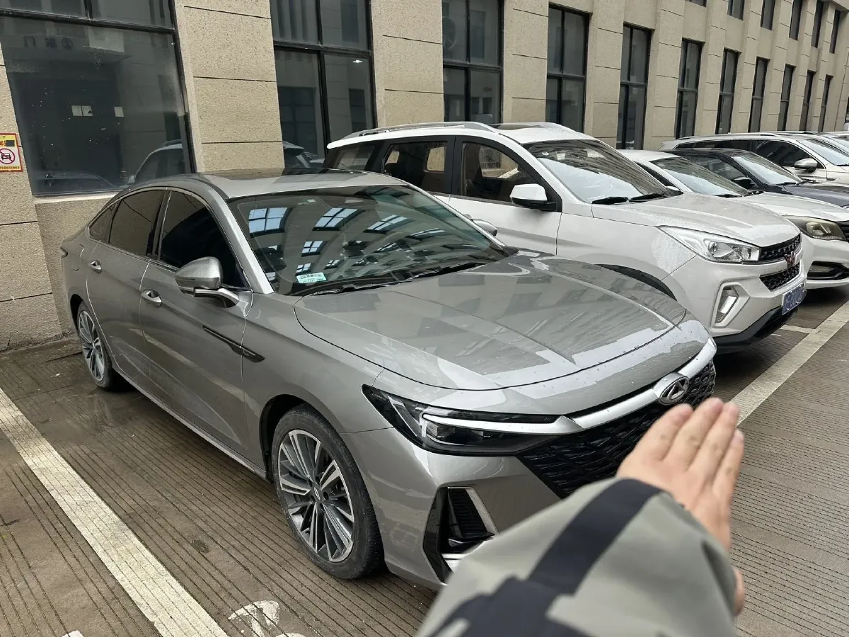 2022 Chery Arrizo 8 1.6T 197HP L4 7DCT,autocango,china used car exporter,china ev exporter,chinese used car exporter,chinese used ev exporter