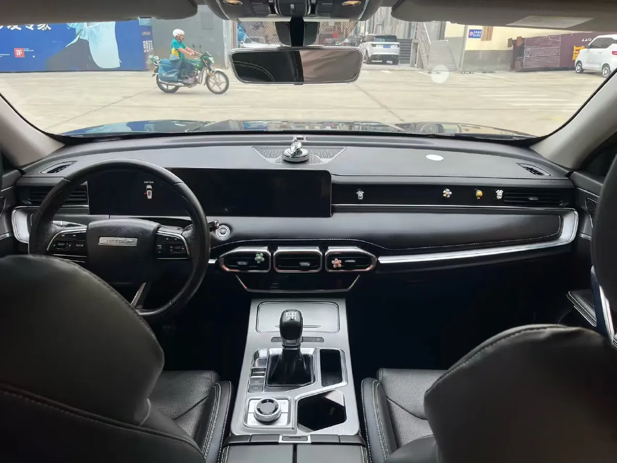 2021 Jetour X70 Plus 1.5T 156HP L4 6MT,autocango,china used car exporter,china ev exporter,chinese used car exporter,chinese used ev exporter