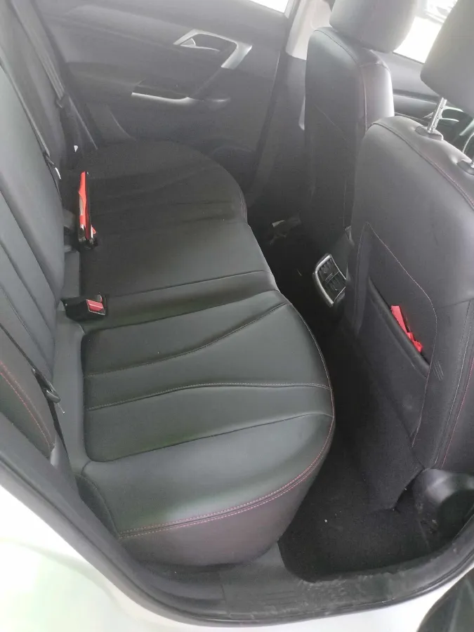 2022 ChangAn UNI-T 1.5T 188HP L4 7DCT,autocango,china used car exporter,china ev exporter,chinese used car exporter,chinese used ev exporter