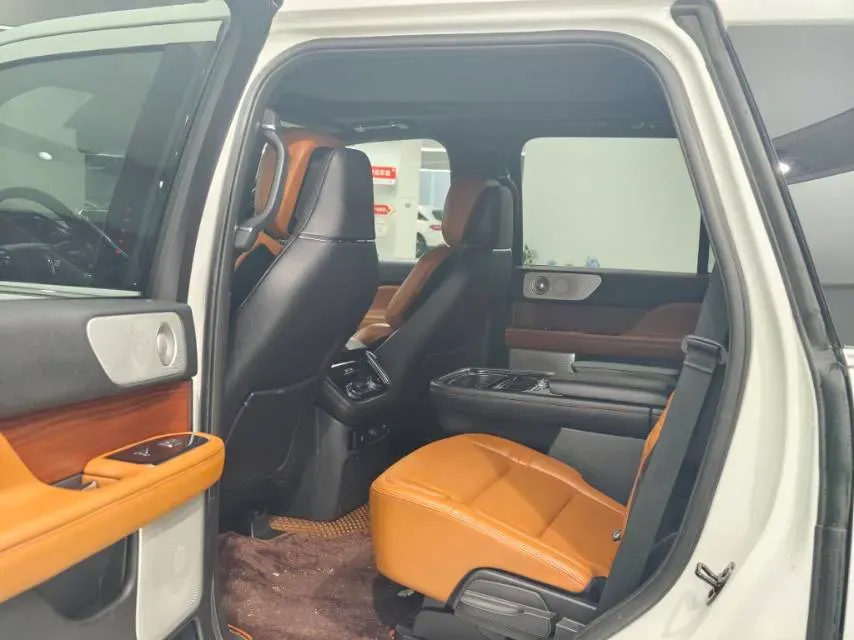 2020 Lincoln Navigator 3.5T 388HP V6 10AT,autocango,china used car exporter,china ev exporter,chinese used car exporter,chinese used ev exporter