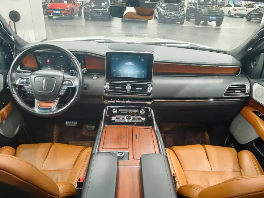 2020 Lincoln Navigator 3.5T 388HP V6 10AT,autocango,china used car exporter,china ev exporter,chinese used car exporter,chinese used ev exporter