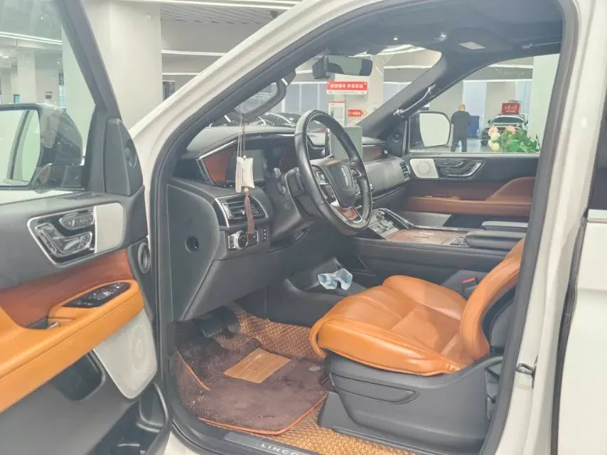 2020 Lincoln Navigator 3.5T 388HP V6 10AT,autocango,china used car exporter,china ev exporter,chinese used car exporter,chinese used ev exporter