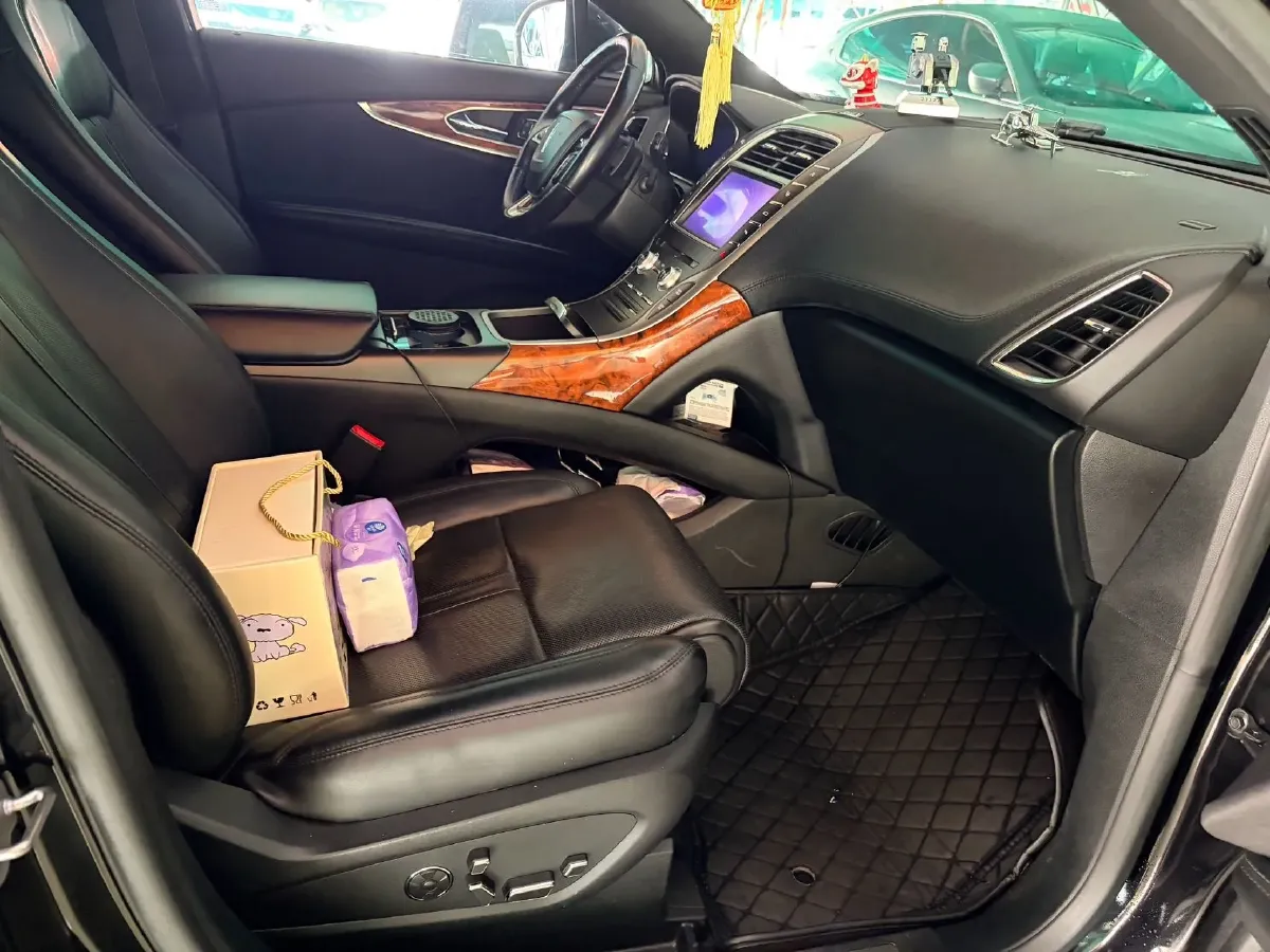 2019 Lincoln Nautilus 2.7T 329HP V6 8AT,autocango,china used car exporter,china ev exporter,chinese used car exporter,chinese used ev exporter