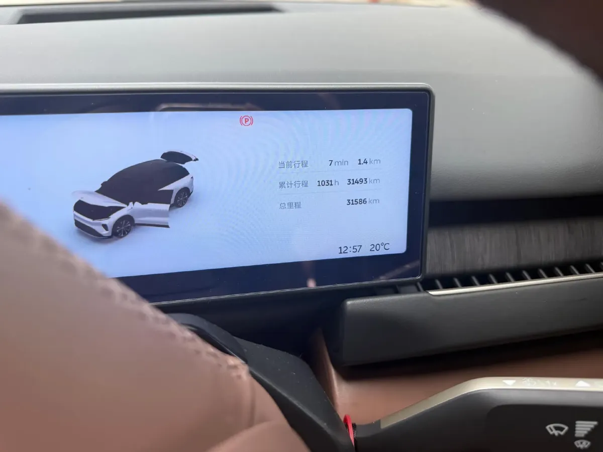 2024 Porsche Macan All-Electric BEV 100KWH,autocango,china used car exporter,china ev exporter,chinese used car exporter,chinese used ev exporter