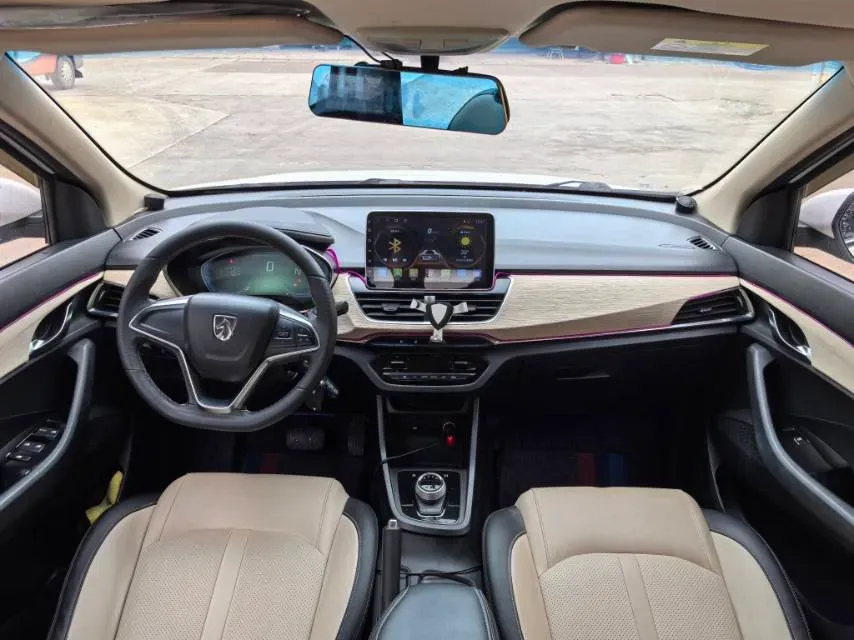 2018 BaoJun 530 1.5T 150HP L4 6MT,autocango,china used car exporter,china ev exporter,chinese used car exporter,chinese used ev exporter