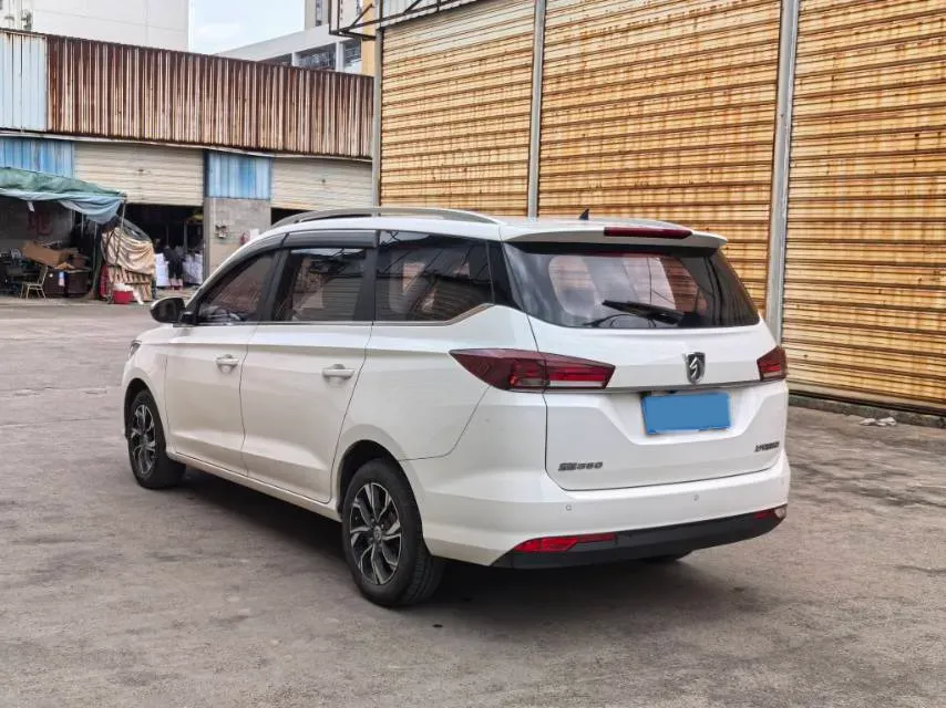 2018 BaoJun 530 1.5T 150HP L4 6MT,autocango,china used car exporter,china ev exporter,chinese used car exporter,chinese used ev exporter
