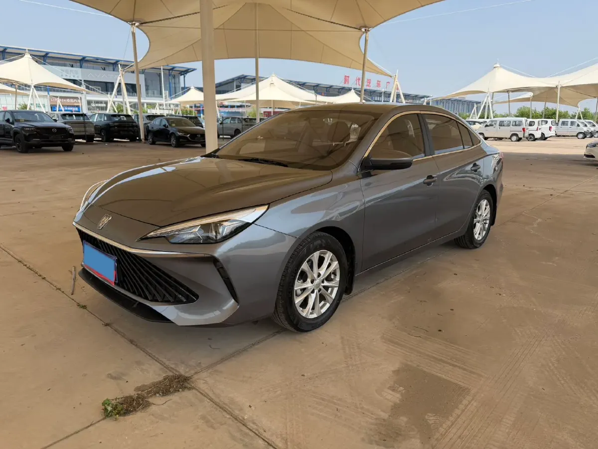 2024 Roewe i5 1.5L 129HP L4 CVT,autocango,china used car exporter,china ev exporter,chinese used car exporter,chinese used ev exporter