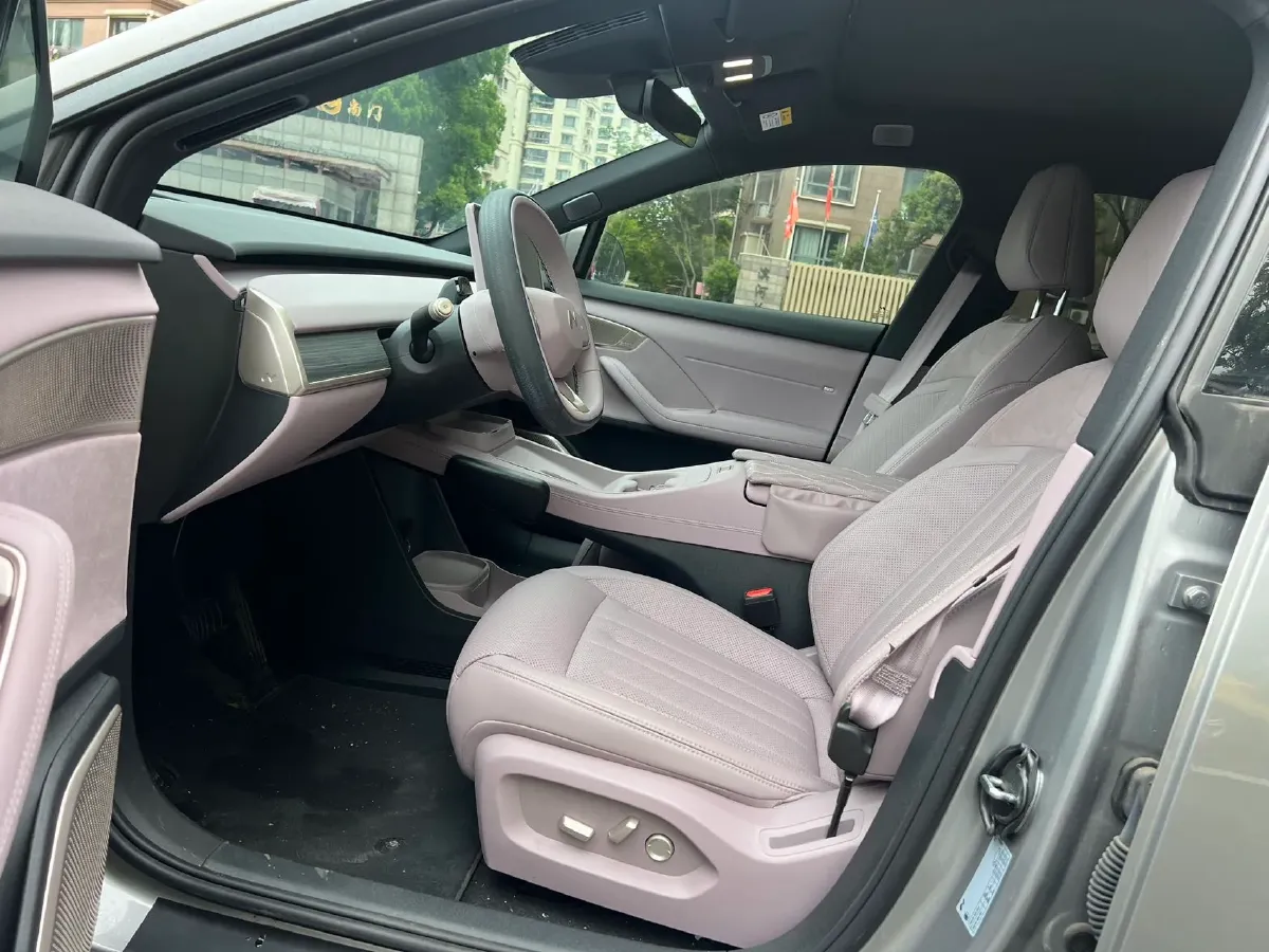 2024 ONVO L60 BEV 60KWH,autocango,china used car exporter,china ev exporter,chinese used car exporter,chinese used ev exporter