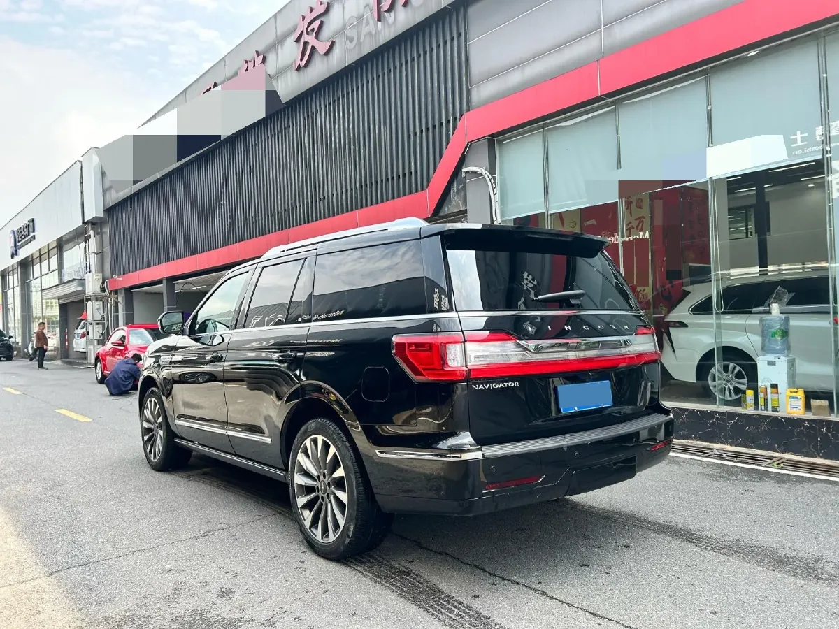 2018 Lincoln Navigator 3.5T 415HP V6 10AT,autocango,china used car exporter,china ev exporter,chinese used car exporter,chinese used ev exporter