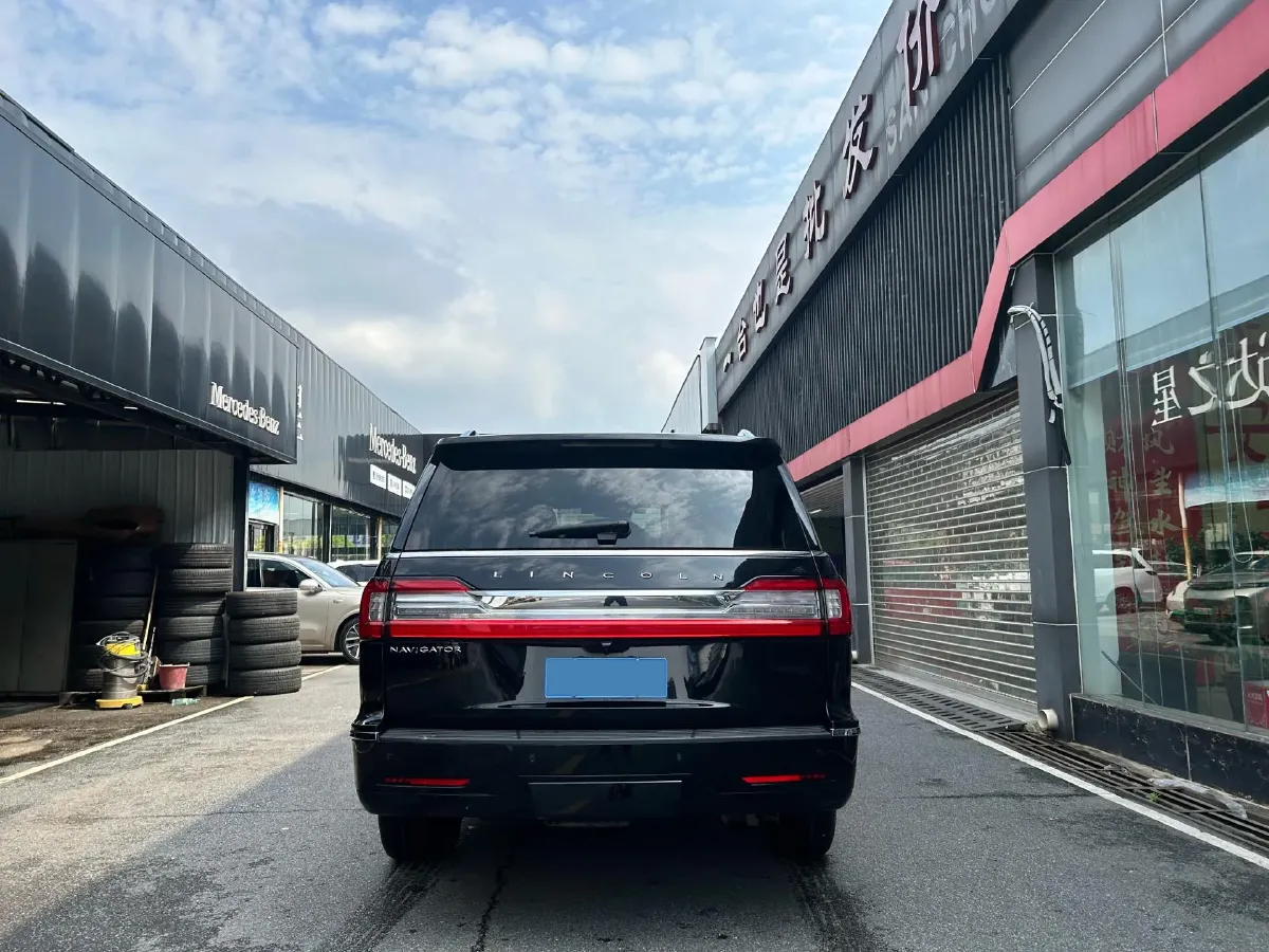 2018 Lincoln Navigator 3.5T 415HP V6 10AT,autocango,china used car exporter,china ev exporter,chinese used car exporter,chinese used ev exporter