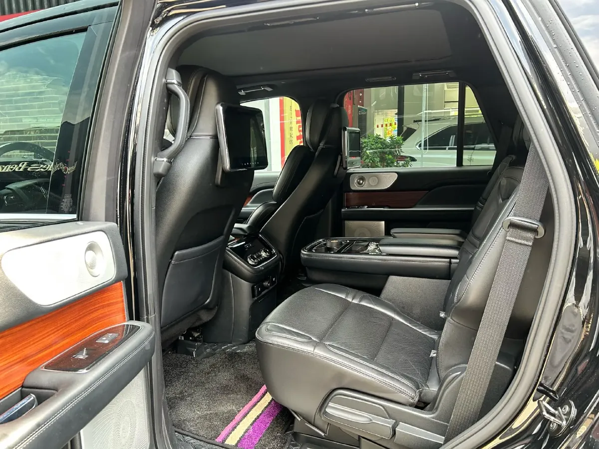 2018 Lincoln Navigator 3.5T 415HP V6 10AT,autocango,china used car exporter,china ev exporter,chinese used car exporter,chinese used ev exporter