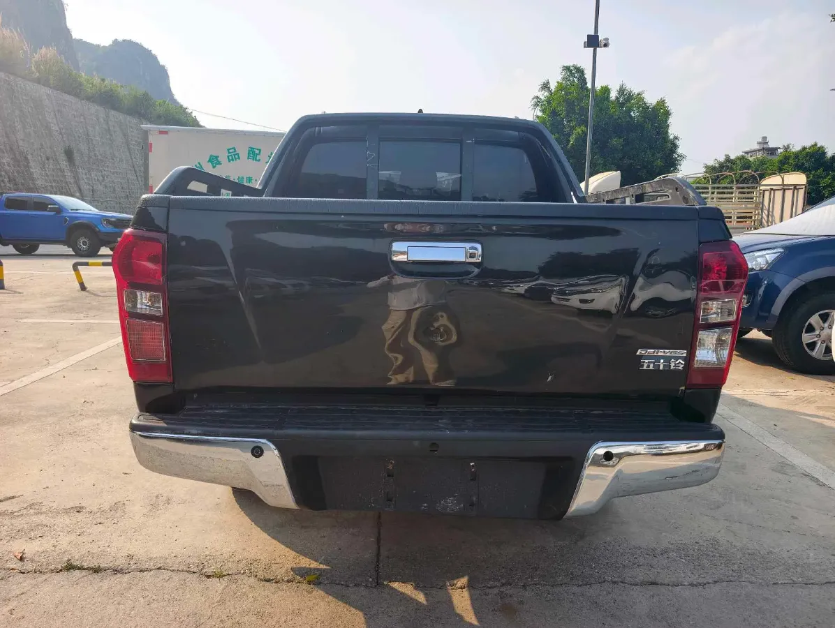 2019 Isuzu D-MAX 3.0T 177HP L4 6MT,autocango,china used car exporter,china ev exporter,chinese used car exporter,chinese used ev exporter