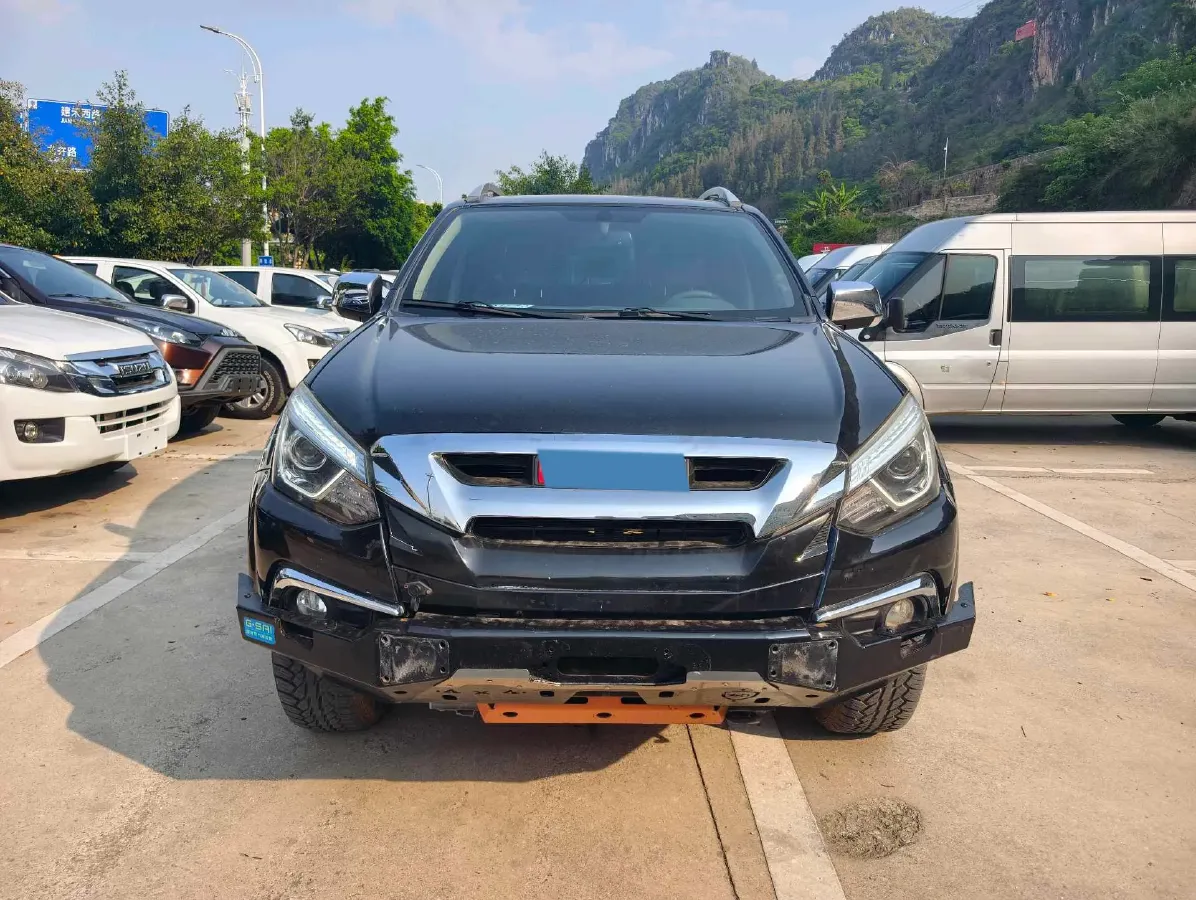 2019 Isuzu D-MAX 3.0T 177HP L4 6MT,autocango,china used car exporter,china ev exporter,chinese used car exporter,chinese used ev exporter