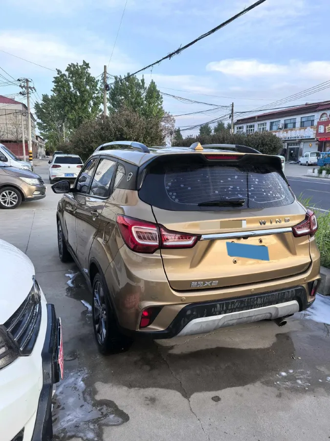 2017 Landwind X2 1.6L 125HP L4 4AT,autocango,china used car exporter,china ev exporter,chinese used car exporter,chinese used ev exporter