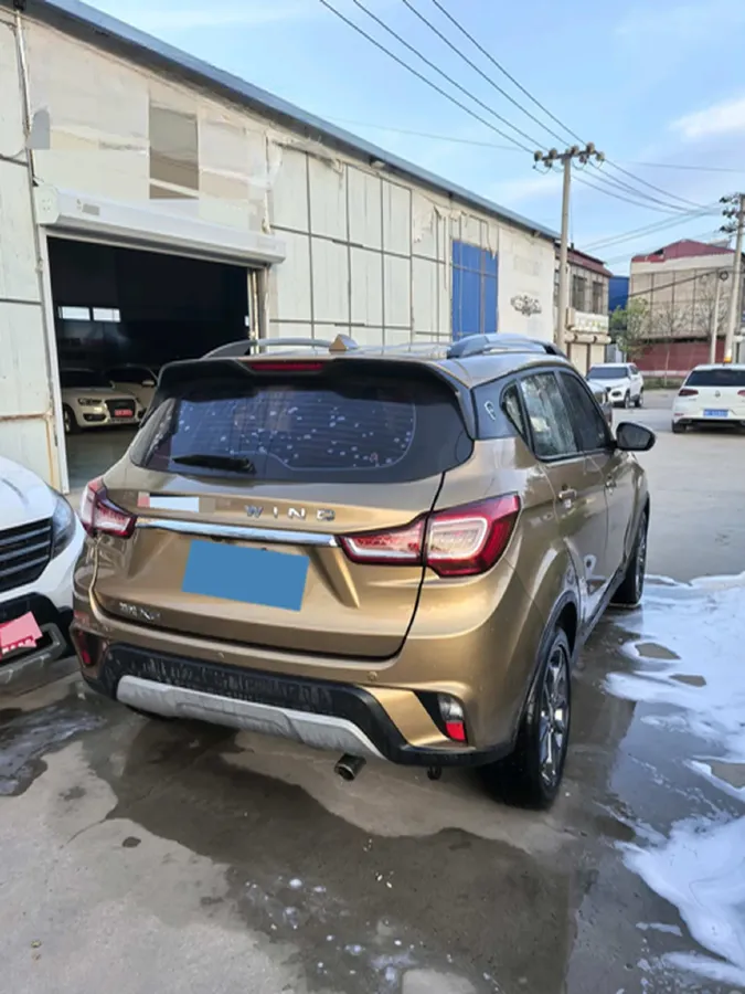 2017 Landwind X2 1.6L 125HP L4 4AT,autocango,china used car exporter,china ev exporter,chinese used car exporter,chinese used ev exporter